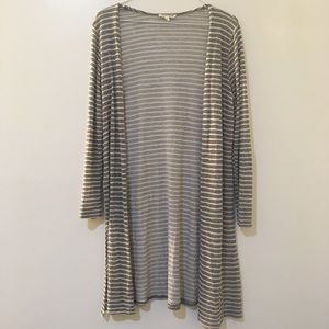 Gray/white striped knee-length cardigan